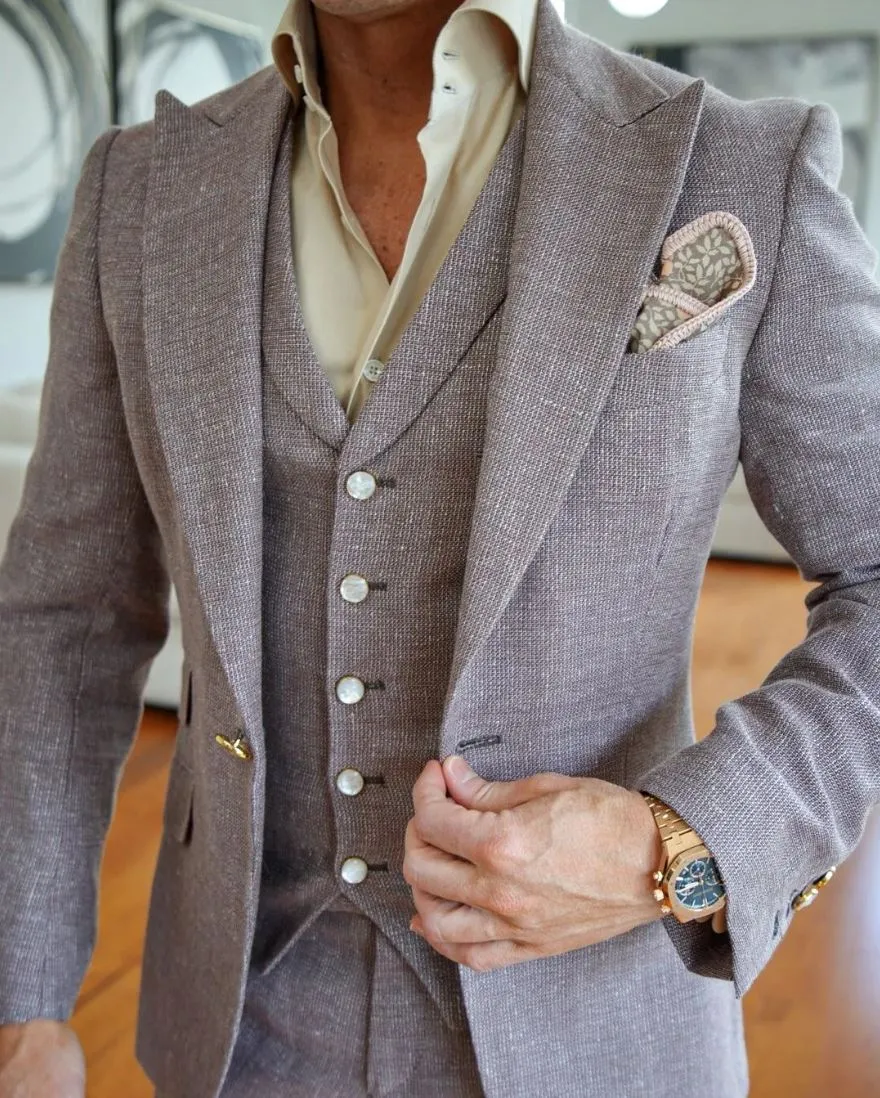 Moca Rosa Ecru Jacket @ The Vault